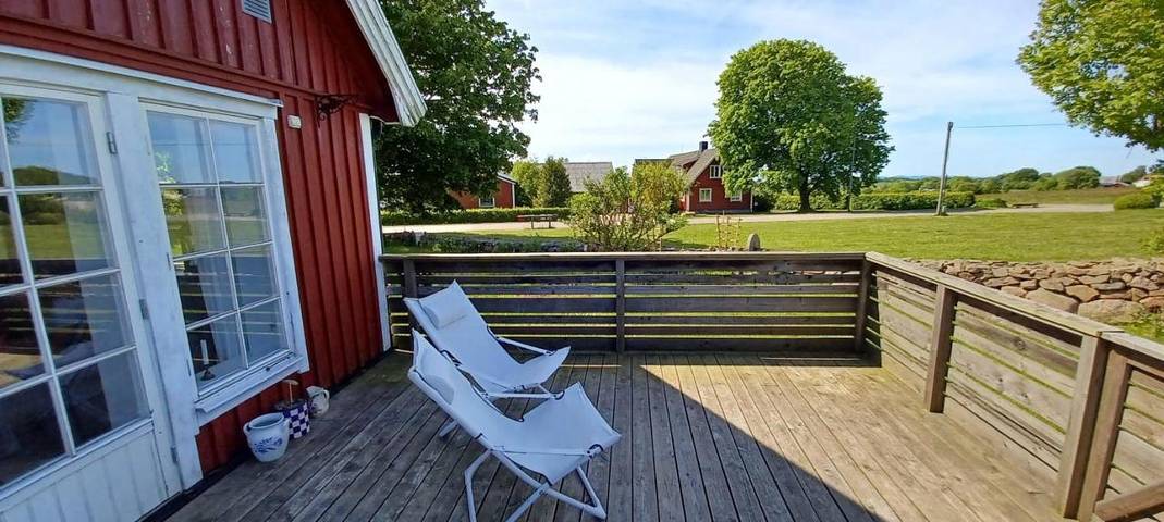 Ferienhaus für 14 Personen, mit Balkon und Terrasse sowie Garten und Ausblick in Bastad