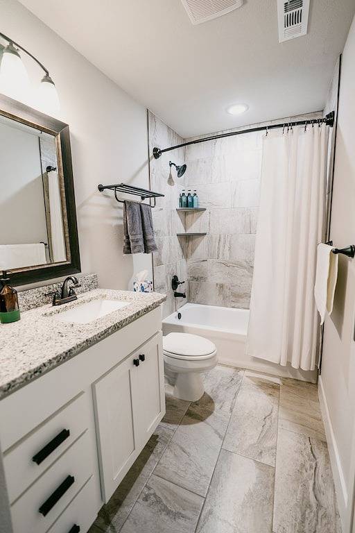 Best of Bentonville! Bike to Coler/Dwtn Square - Early check-in! in Bentonville, Ozark Mountains