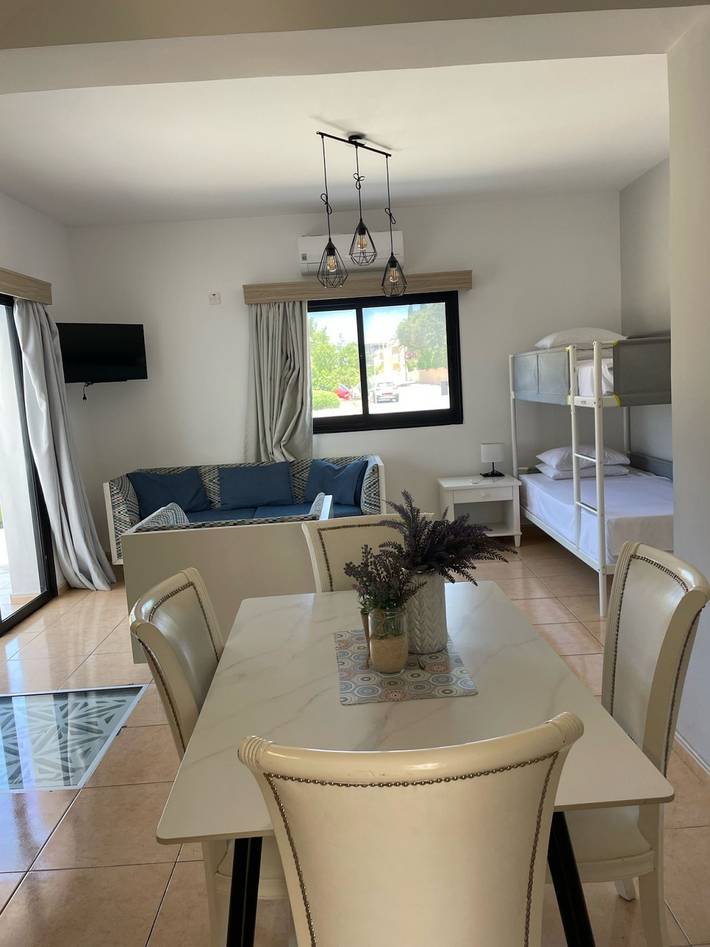 Apartment for 2 people, with balcony in Paphos