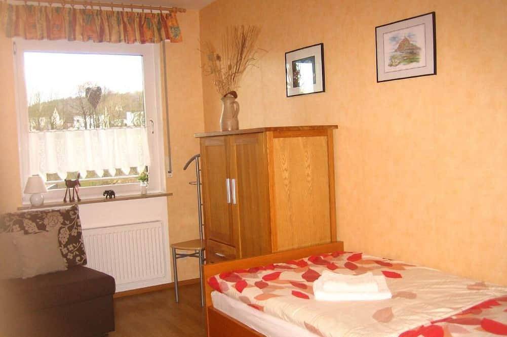 Ganze Wohnung, Große Wohnung in Polle mit Garten und Grill in Polle, Landkreis Holzminden