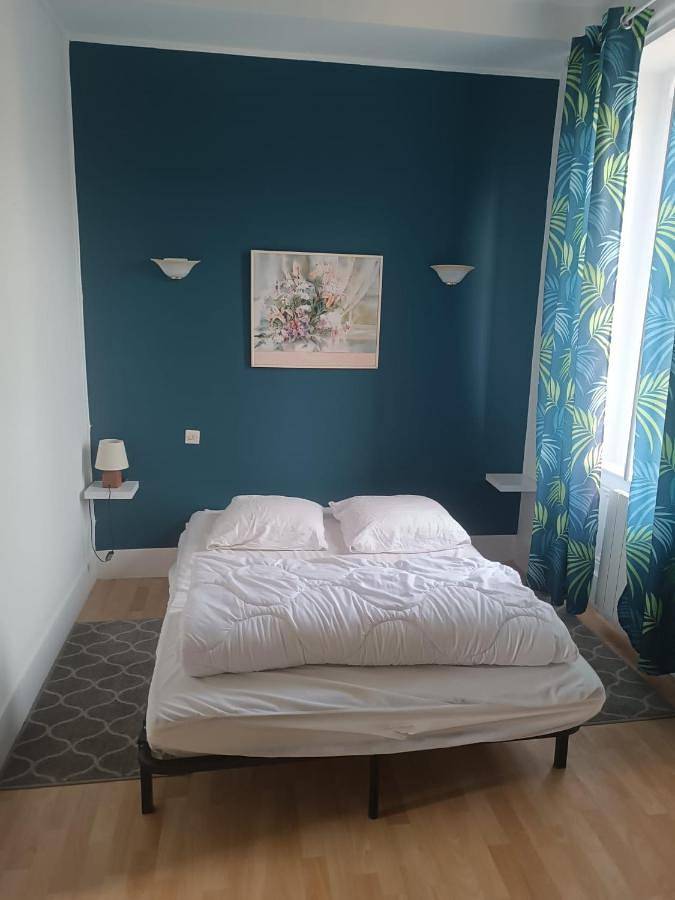 Appartement entier, Cours La Ville in Cours-la-Ville, Région de Villefranche-sur-Saône