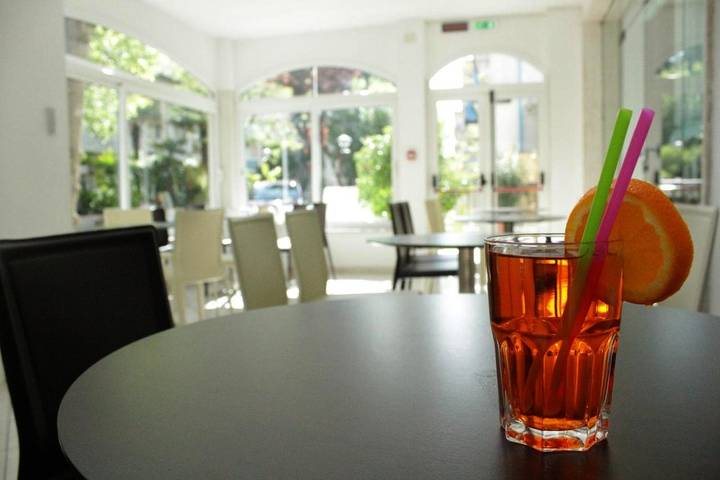 Hôtel pour 5 personnes, avec terrasse à Misano Adriatico - 4