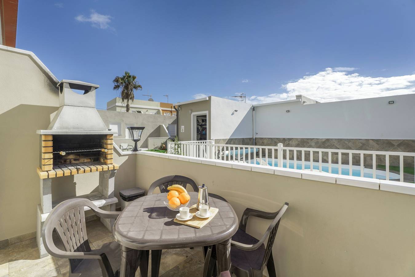 Appartement entier, Appartement de vacances '1 Omanai Tenerife Sur' avec terrasse, jardin privés et Wi-Fi in Arona, Tenerife du Sud