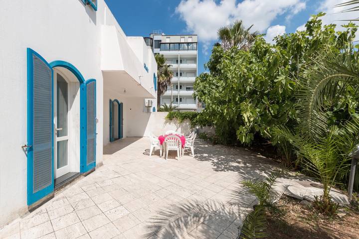 Gîte pour 9 personnes, avec jardin à Baia Verde - 2