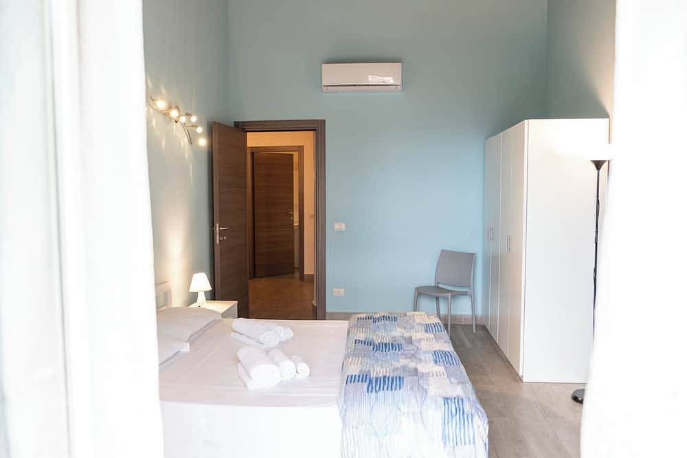 Appartamento intero, Vista Panoramica sulle isole Eolie con Piscina, palestra e Wifi - Apt Lipari in Patti, Provincia di Messina