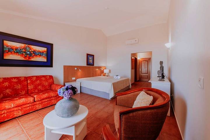 Maison d’hôte pour 2 personnes, avec Balcon et Terrasse ainsi que Jardin et Vue à Paul Do Mar