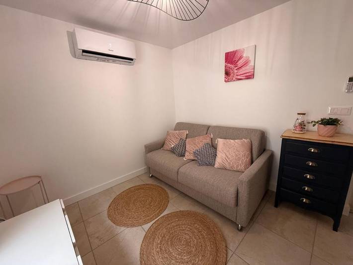 Gîte pour 2 personnes, avec Terrasse à Lancié