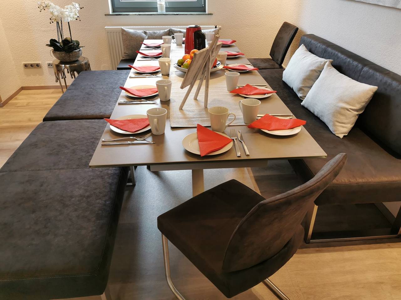 Ganze Ferienwohnung, Gruppen-Unterkunft "Xxl" für 10-12 Personen mit großem Gartenbalkon in Bensheim, Bergstraße