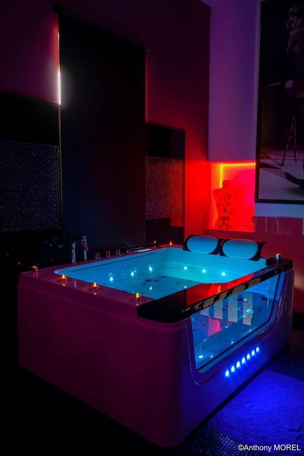 Chambre d’hôte pour 2 personnes, avec jacuzzi ainsi que jardin et piscine à Cabannes - 4