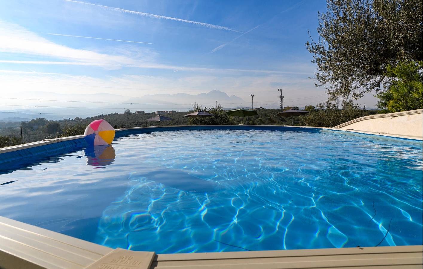 Apartamento vacacional entero, Acogedor apartamento con piscina, parking y aire acondicionado cerca de Moscufo in Moscufo, Provincia de Pescara