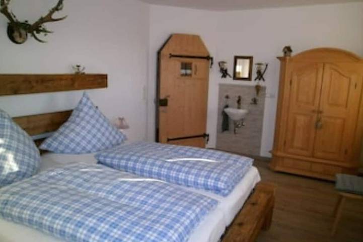 Ferienwohnung für 7 Personen, mit Whirlpool und Pool sowie Sauna in Übersee - 2