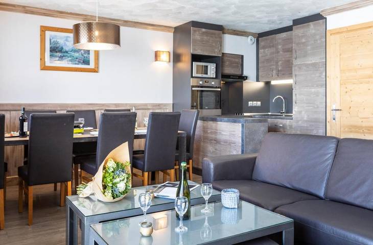 Location de vacances pour 12 personnes, avec jacuzzi et balcon ainsi que sauna et piscine dans Station De Val Thorens - 2