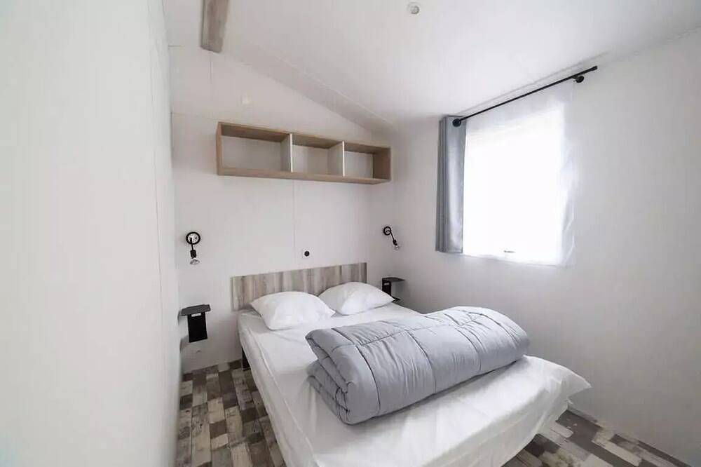 Mobil-home - 24m² - 2 chambres - Terrasse - 4 personnes in Bénodet, Région de Quimper