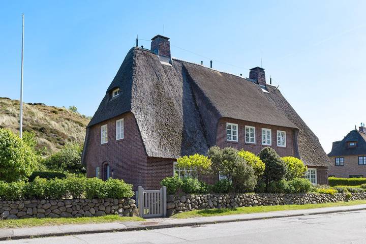 Ferienhaus für 8 Personen, mit Ausblick und Garten sowie Sauna, mit Haustier in List (Sylt)
