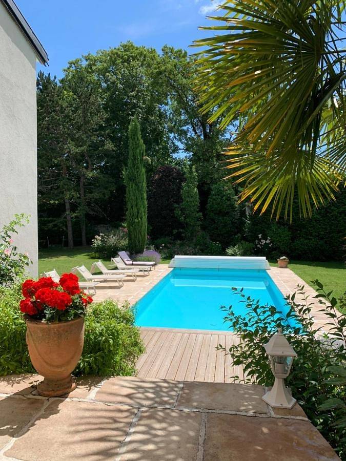 Chambre d’hôte pour 2 personnes, avec Terrasse et Jardin ainsi que Piscine et Vue