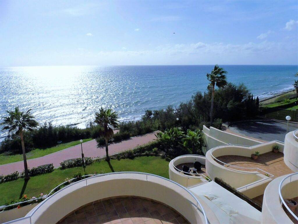 Strandpenthouse Bermuda Beach 4 in Buenas Noches, Estepona