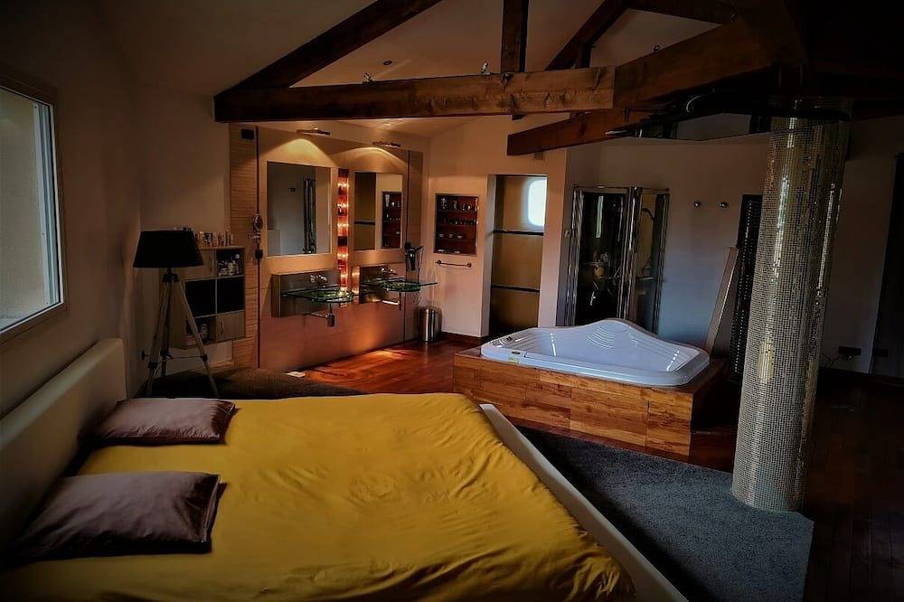 Derniere Semaine Restante à partir du 22 août Villa /piscine/jacuzzi in Agnac, Région de Marmande