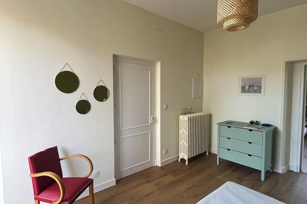 Vrbo Property in Onzain, Région de Blois