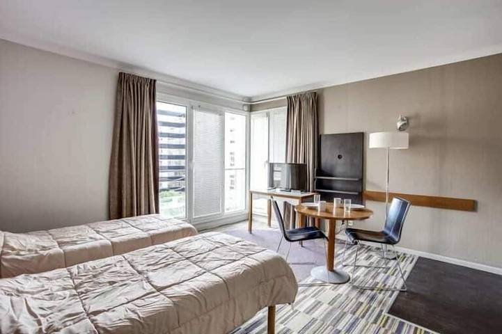 Appartement entier, GuestReady - Studio cosy près du métro in Issy-les-Moulineaux, Hauts-de-Seine