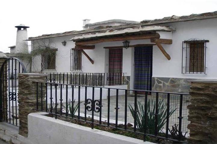 Casa rural para 5 personas, con balcón en Bubión