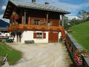 Gîte pour 5 personnes, avec terrasse, animaux acceptés en Savoie