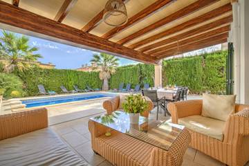 Holiday home in Puigderros, Llucmajor für 8 