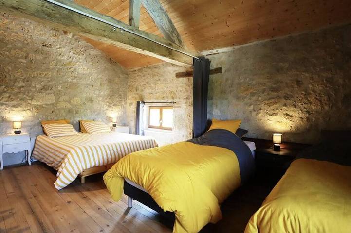 Location de vacances pour 4 personnes, avec Jacuzzi et Terrasse ainsi que Jardin et Piscine à Clermont-Dessous - 4