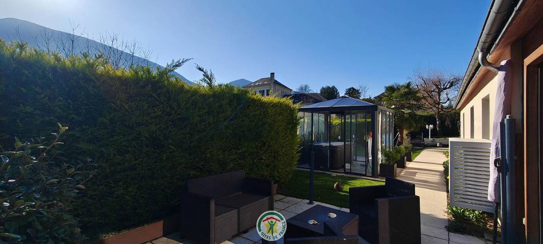Location Uriage terrasse et Spa 3*** in Vaulnaveys-le-Haut, Isère