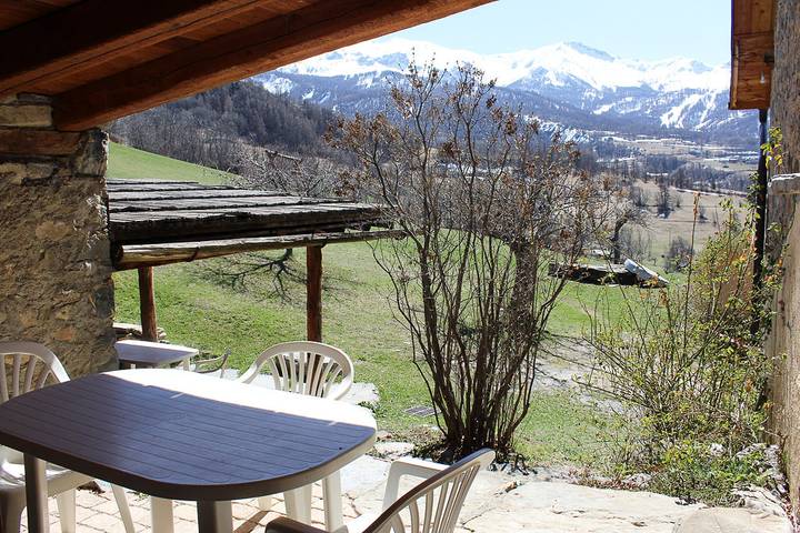 Gîte pour 5 personnes, avec Terrasse et Jardin