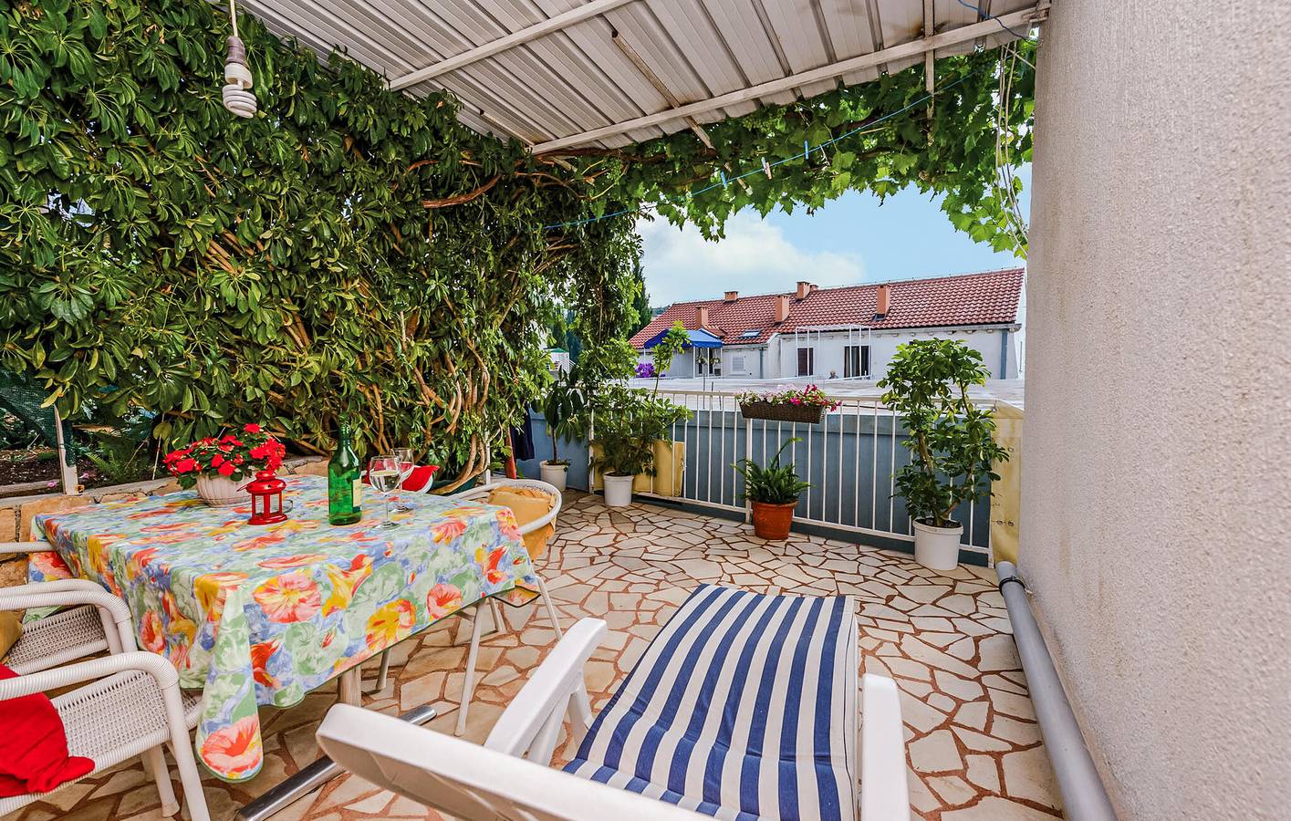 Entire holiday apartment, Holiday apartment for 3 people with terrace in Cavtat, Dubrovnik-Neretva