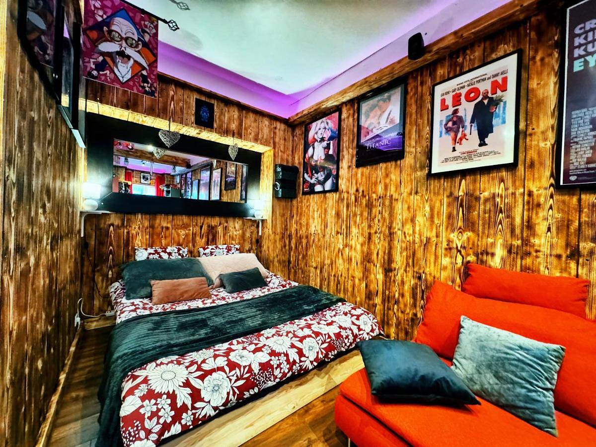 Appartement entier, Romantic Room - Studio Jardin - Proche Disneyland Paris in Crécy-la-Chapelle, Seine-et-Marne