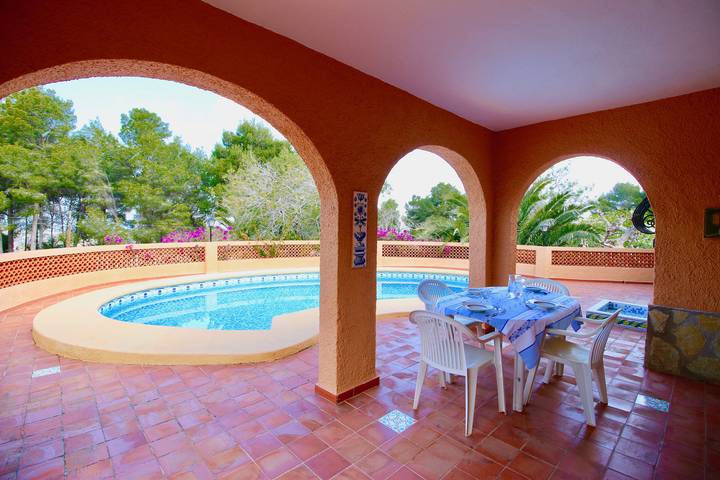 Villa für 4 Personen, mit Terrasse und Garten in Dénia - 2