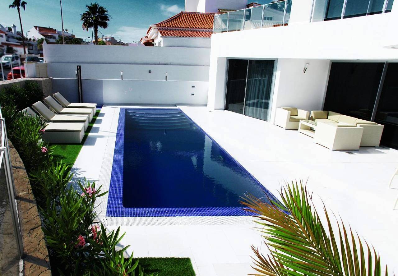 Villas Flamingo Resort in La Caleta, Adeje