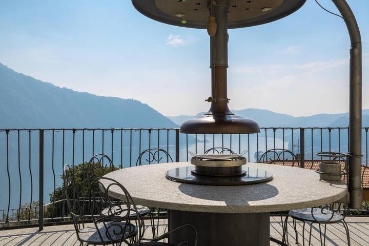 Villa für 10 Personen, mit Balkon und Terrasse sowie Garten und Pool
