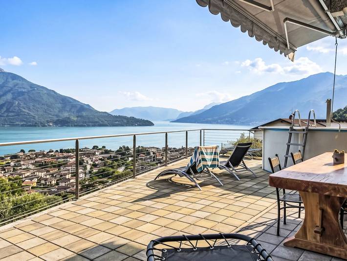 Gîte pour 5 personnes, avec Balcon et Terrasse ainsi que Jardin et Piscine à Vercana - 3