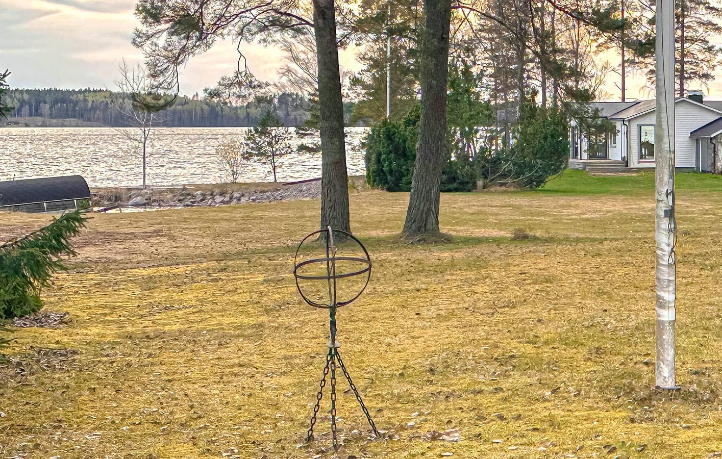 Hus för 6 Personer med trädgård in Vänern