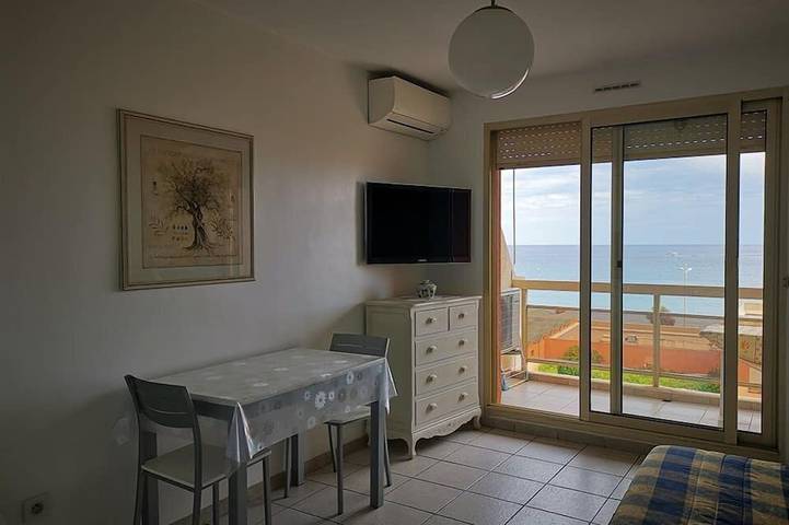 Appartement entier, Le Portique - Joli studio+cabine pour 4, face mer - proche centre ville in Le Lavandou, Parc national de Port-Cros