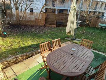 Gîte pour 4 personnes, avec vue ainsi que terrasse et jardin à Morteau