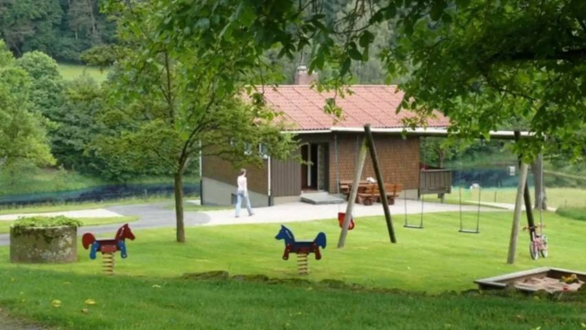 Ferienhaus für 4 Personen, mit Garten und Balkon - 1