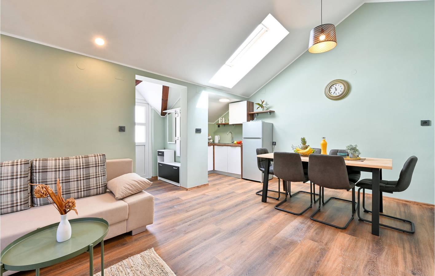 Gemütliche Ferienwohnung mit Pool und Grill in der Nähe des Stadtzentrums von Pregrada in Krapina-Zagorje