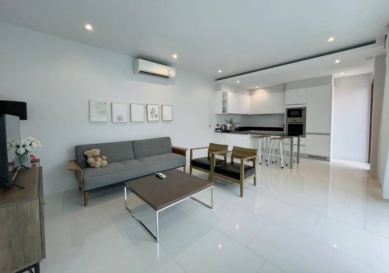 Poolvilla mit Bergblick in Kamala in Kamala