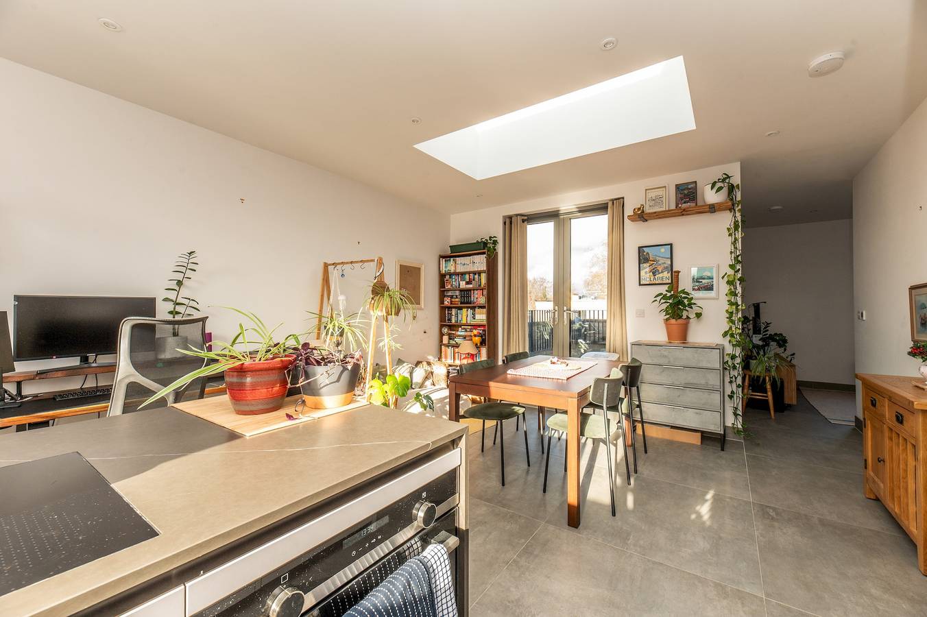 Entire apartment, Beautiful 1Br, Huge Terrace 17 mins central London - Pass the Keys in Surbiton, London