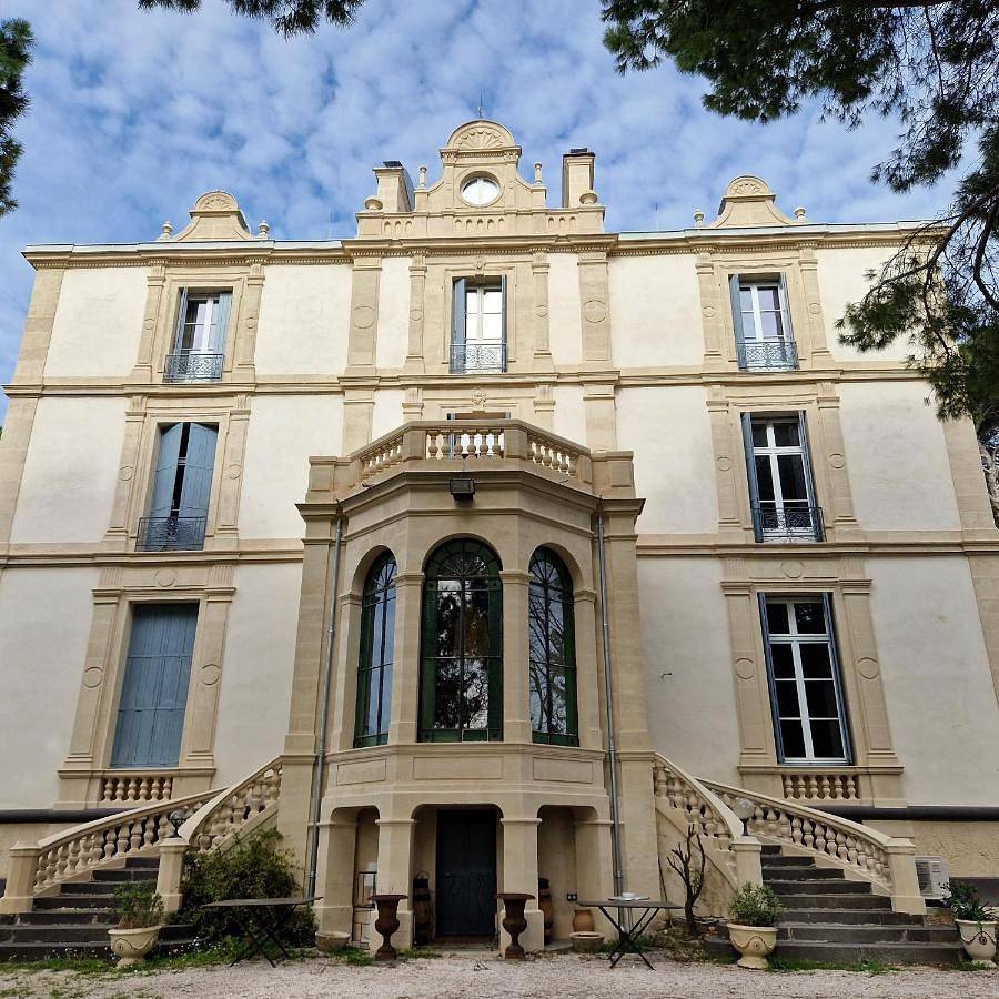 Four-Bedroom Deluxe Apartment in Béziers, Côte d'Améthyste