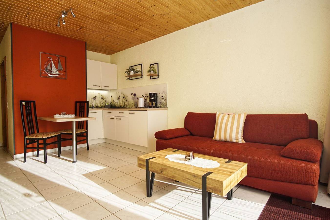 Ganze Wohnung, Gemütliche Ferienwohnung in Wassernähe - Ferienhaus Stark Ferienwohnung 02 in Ralswiek, Bergen auf Rügen und Umgebung