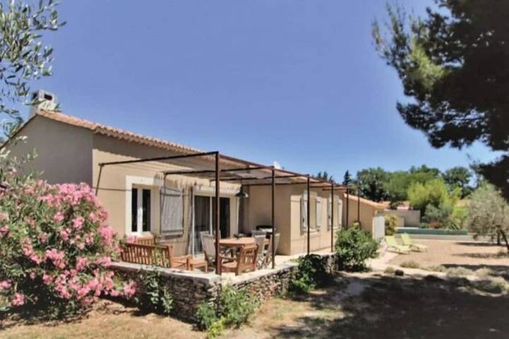 Villa pour 6 personnes, avec terrasse et jardin à Avignon