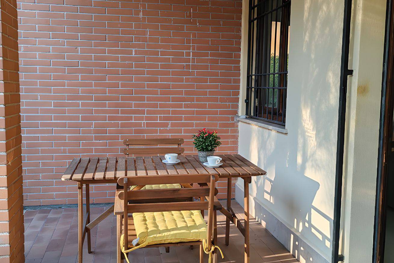 Ganze Wohnung, Ferienwohnung für 4 Personen mit Garten in Padenghe sul Garda, Gardasee-Berge