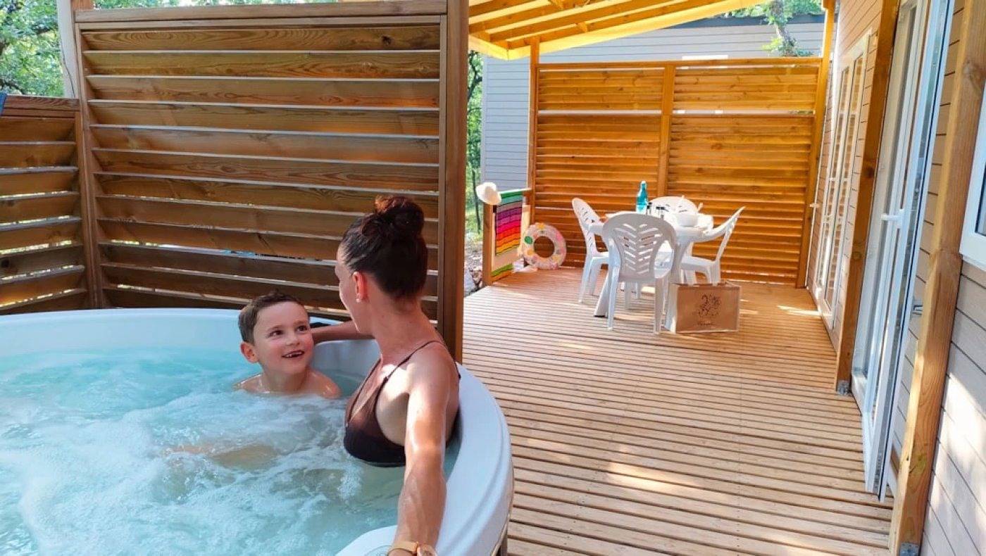 Zecamping 3* pet friendly mobil-home Tv Lv clim 32m2 6 pers in Bauduen, Brignoles Region