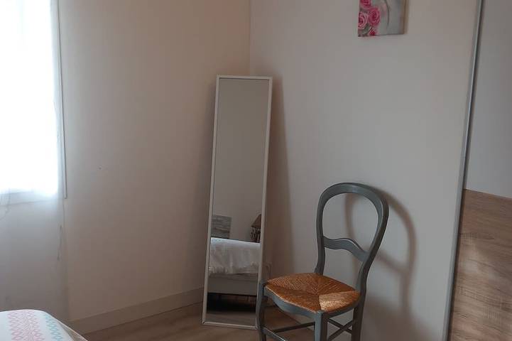 Gîte pour 2 personnes, avec terrasse ainsi que piscine et jardin à Aubignan - 3