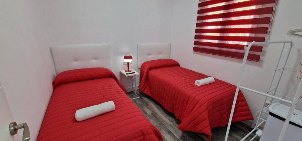Location de vacances pour 6 personnes, avec Terrasse ainsi que Jardin et Piscine à Carmona - 4