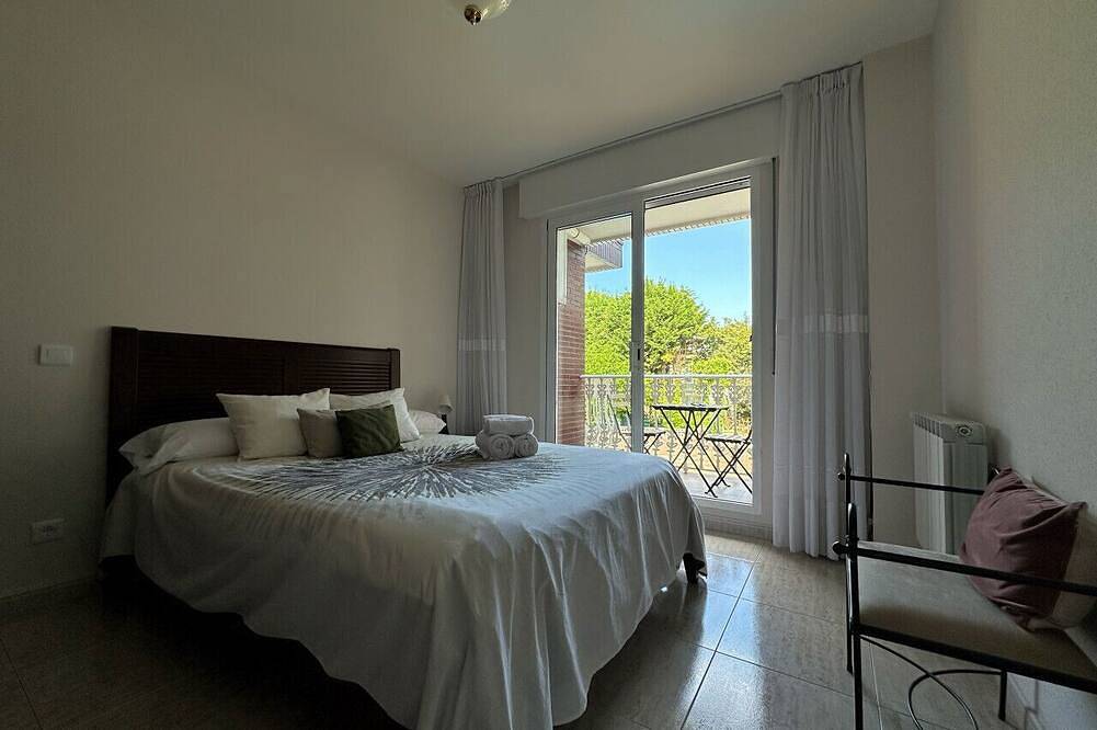 Entire apartment, Apto 1 habitación y piscina - La Barrosa 5608 in Isla (Cantabria), Arnuero